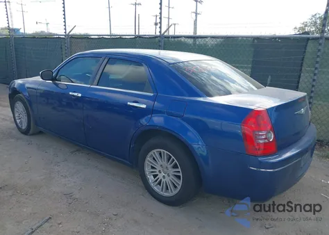 2010 Chrysler 300 Touring z USA, uszkodzony, nr VIN 2C3CA4CD6AH328833